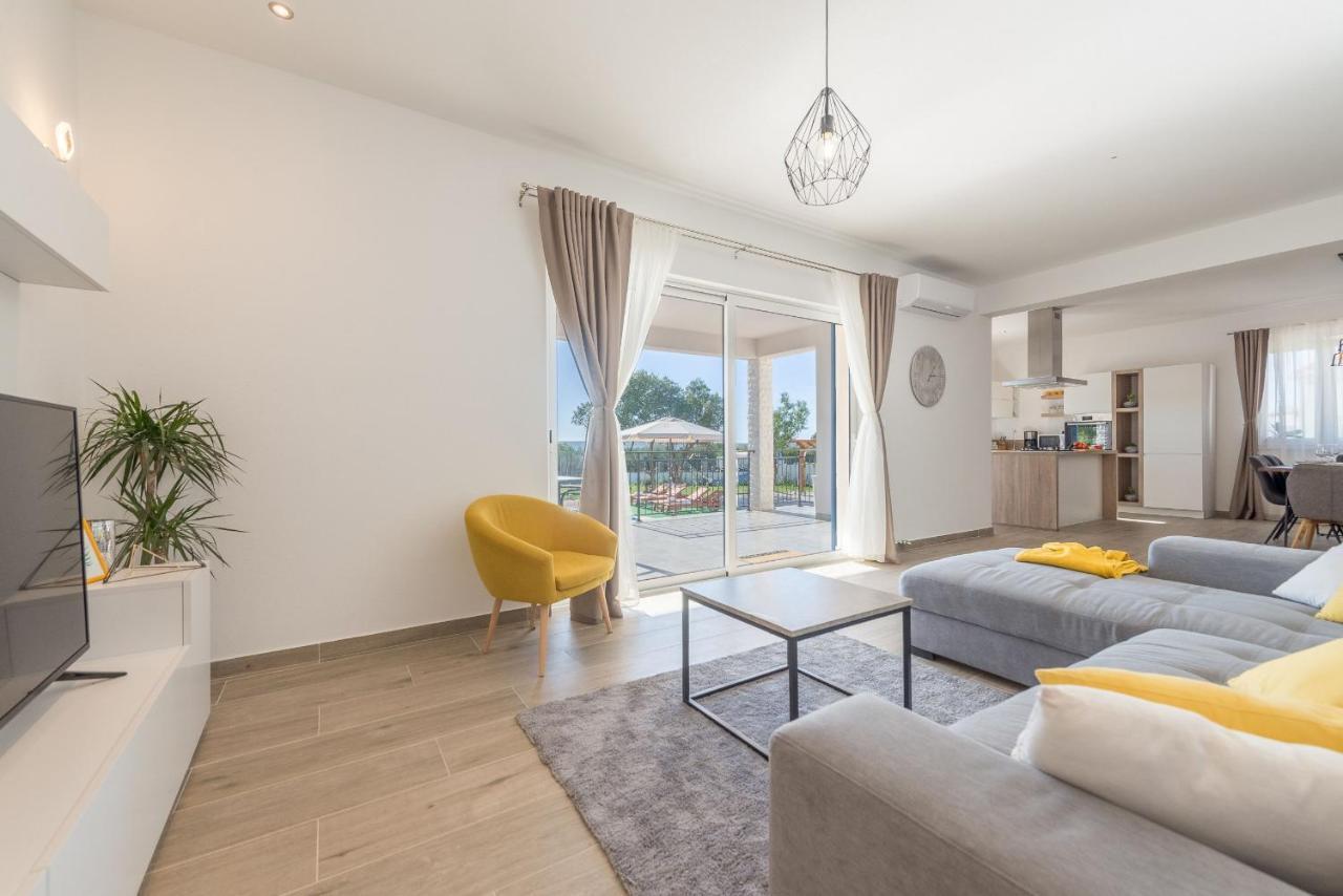 Villa Tara Zadarvillas Tinj Extérieur photo