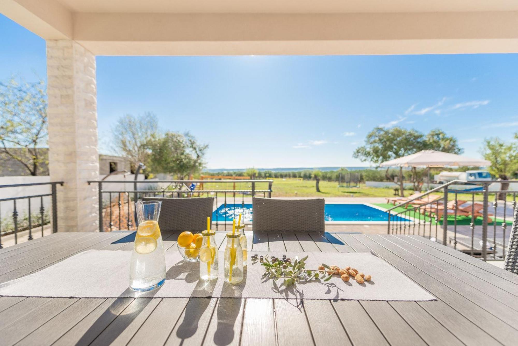Villa Tara Zadarvillas Tinj Extérieur photo